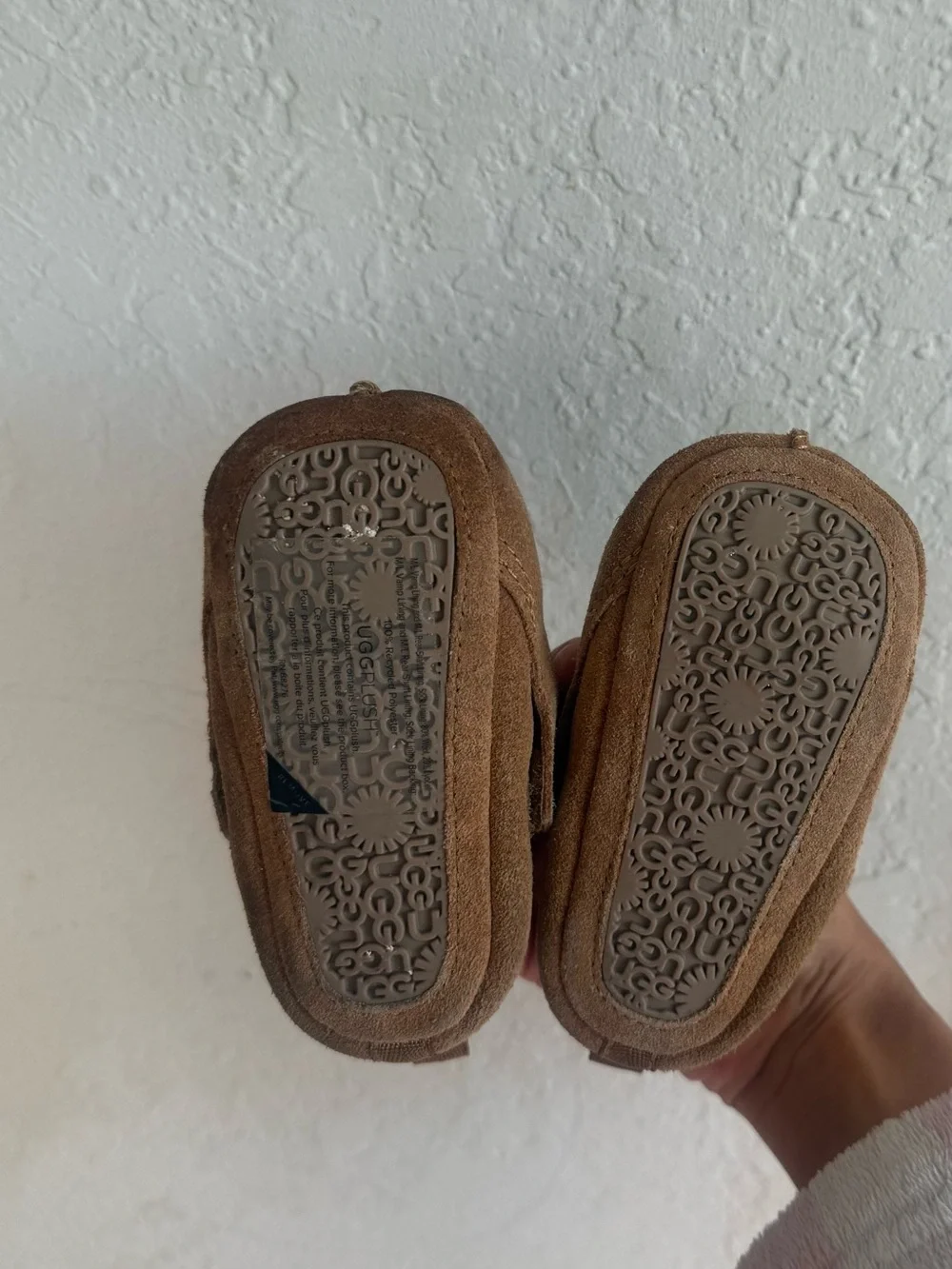 UGG Kids Chestnut Suede Moccasin Slip-Ons